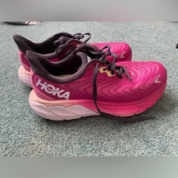 Hoka Arahi Running or Walking Sneaker - Picture 2 of 6